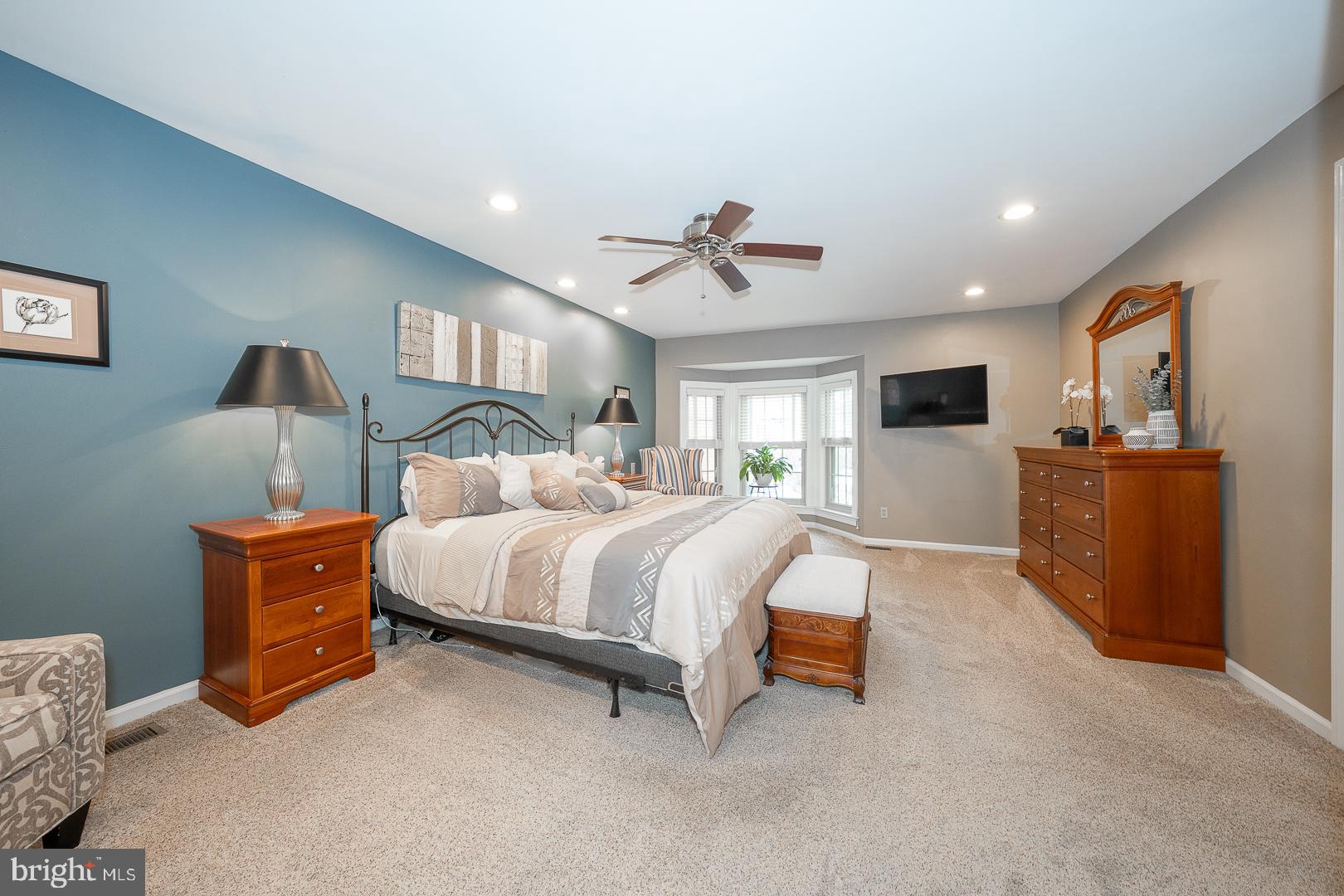 127 SPRINGTON MEWS CIRCLE