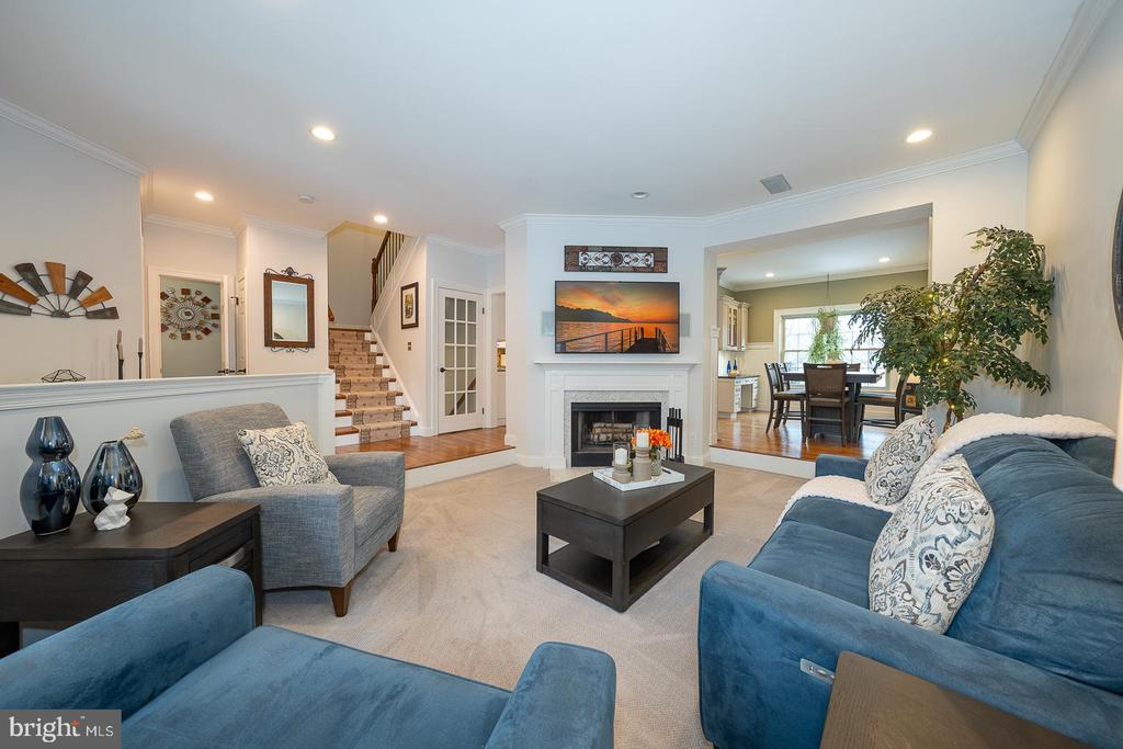 127 SPRINGTON MEWS CIRCLE