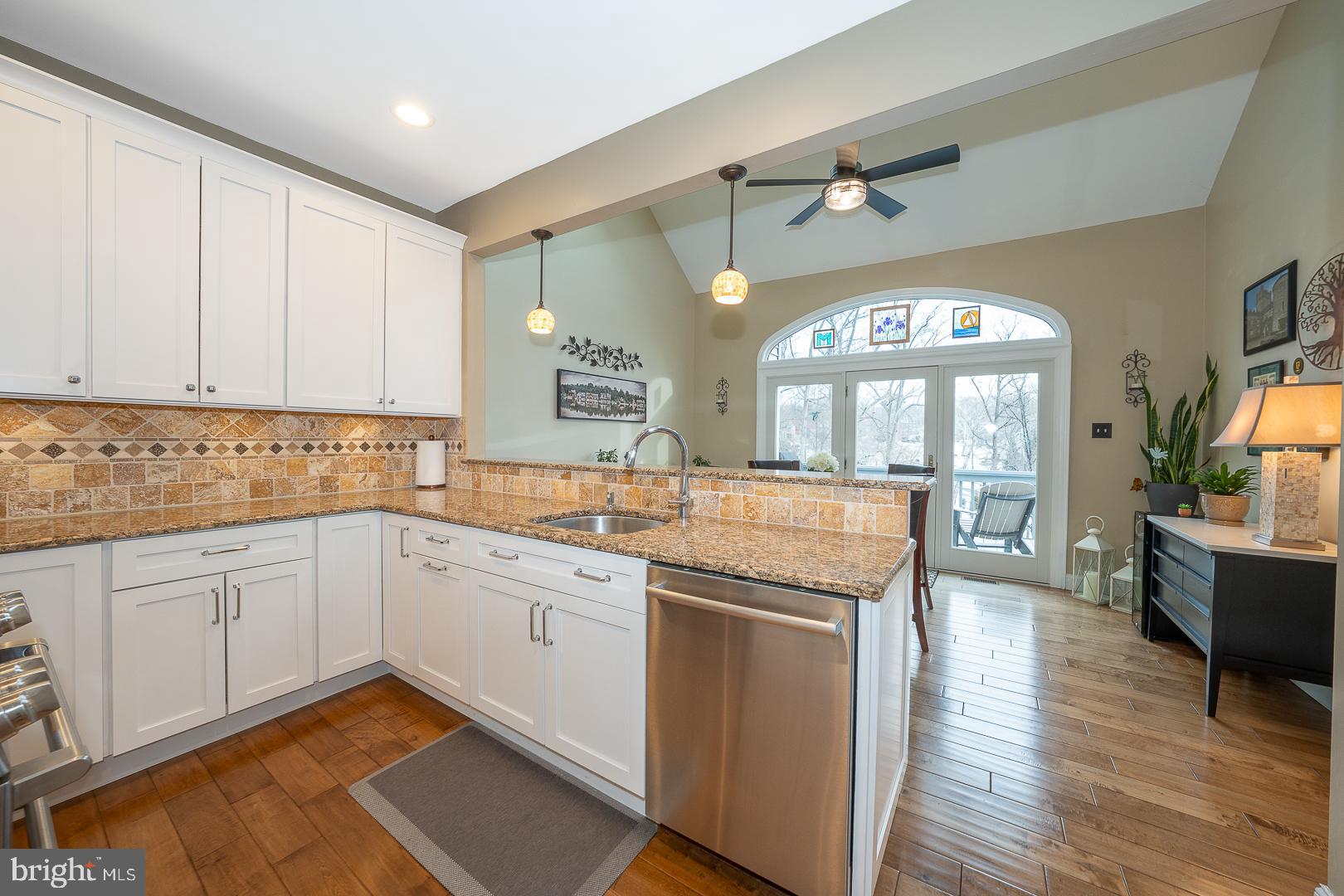 127 SPRINGTON MEWS CIRCLE