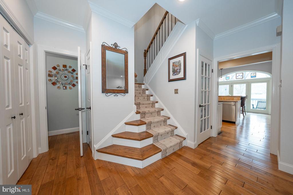 127 SPRINGTON MEWS CIRCLE
