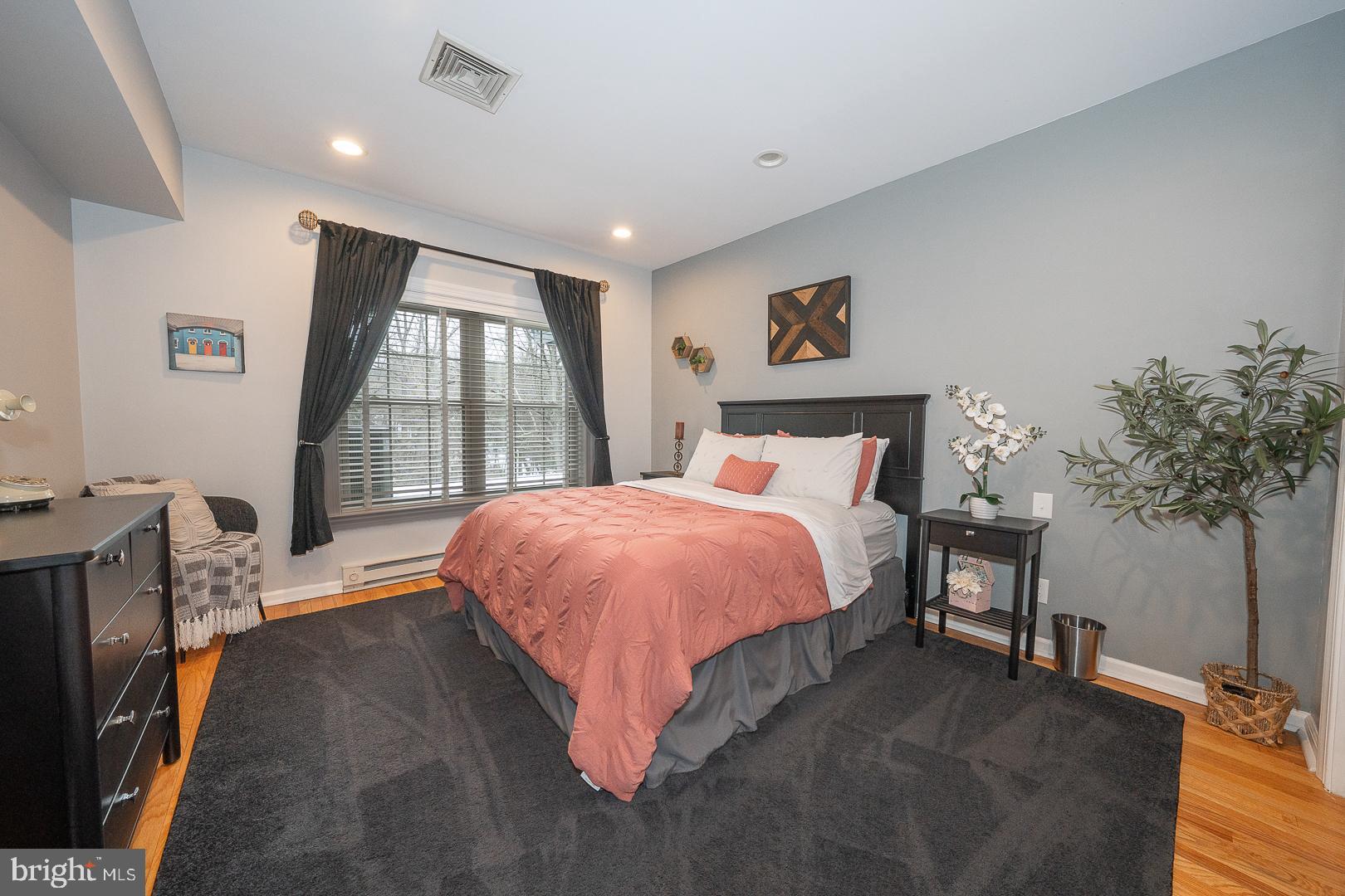 127 SPRINGTON MEWS CIRCLE