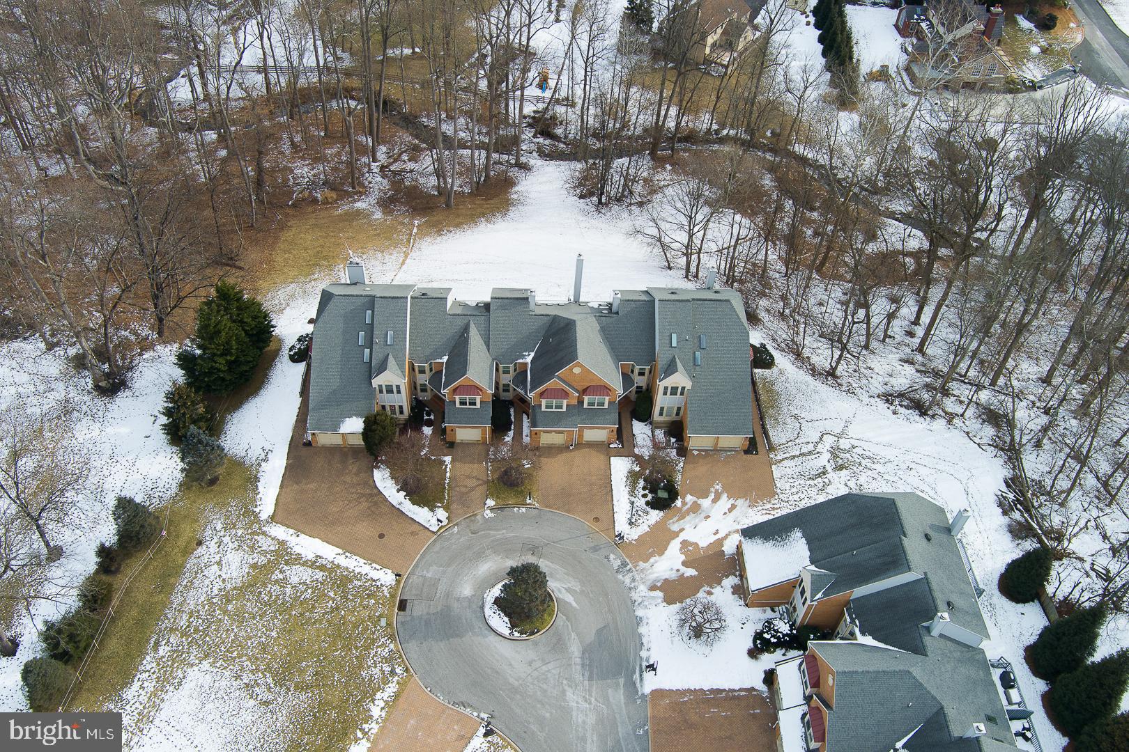 127 SPRINGTON MEWS CIRCLE