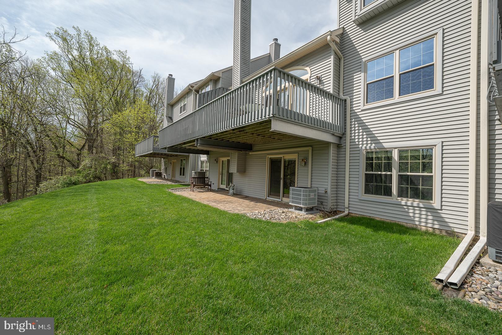 125 SPRINGTON MEWS CIRCLE