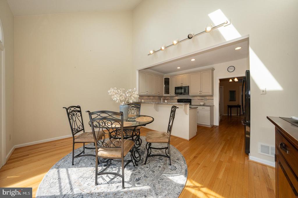 125 SPRINGTON MEWS CIRCLE