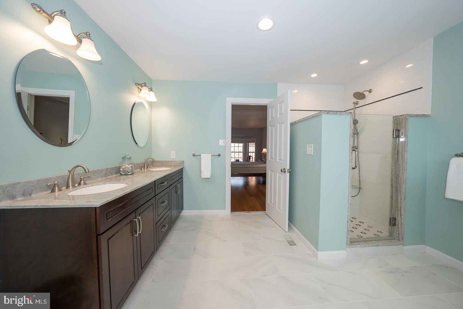 125 SPRINGTON MEWS CIRCLE