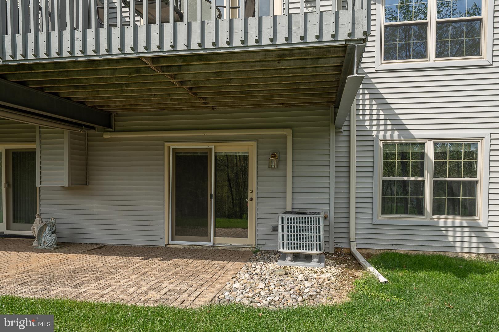 125 SPRINGTON MEWS CIRCLE