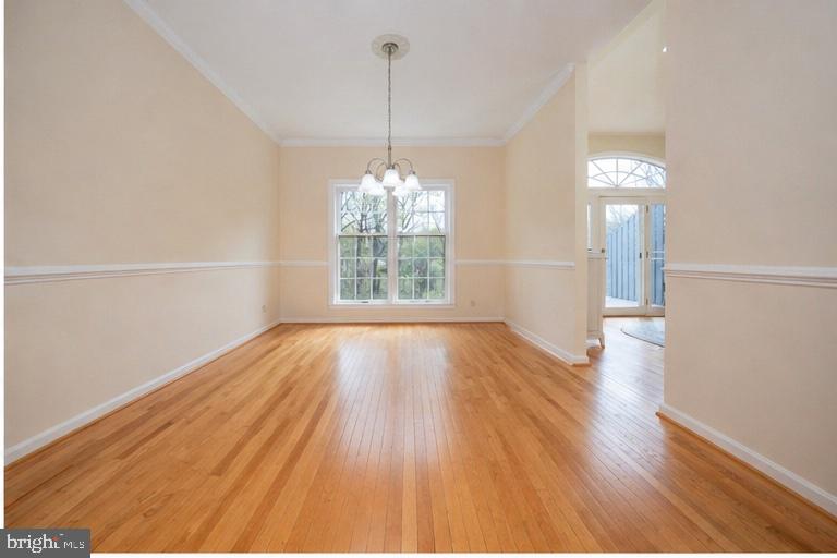 125 SPRINGTON MEWS CIRCLE