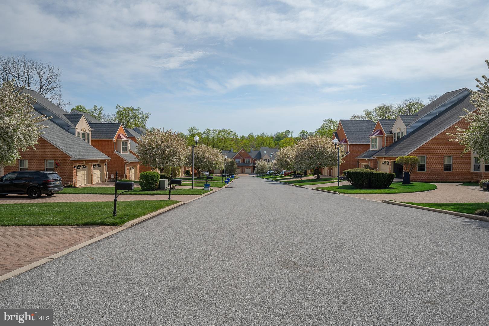 125 SPRINGTON MEWS CIRCLE