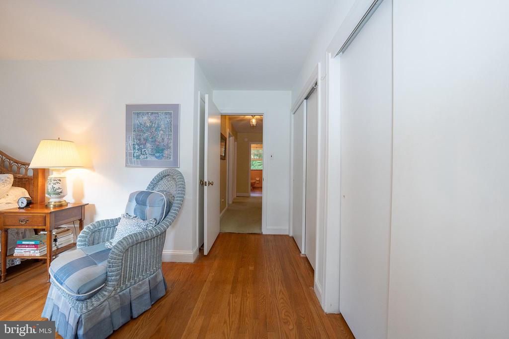 302 EARLES LANE