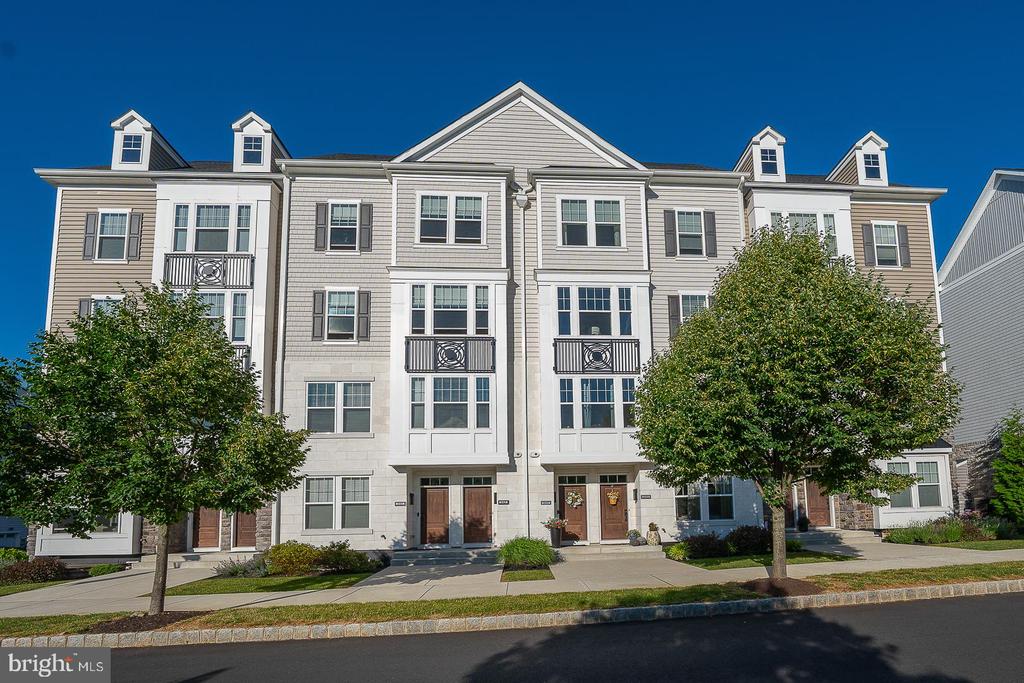 242 CHARLES ELLIS DRIVE