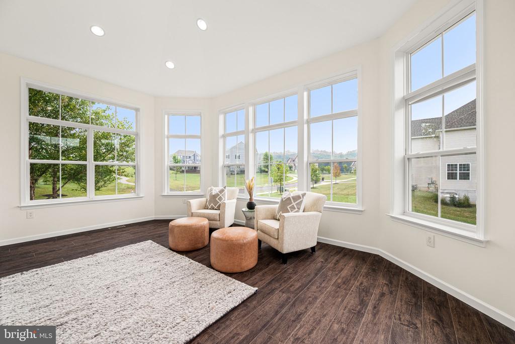 113 PARKVIEW WAY