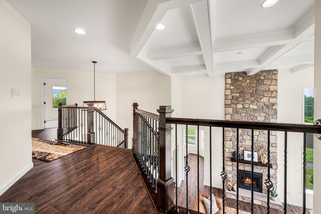113 PARKVIEW WAY