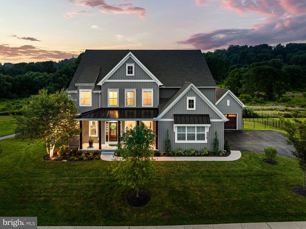 113 PARKVIEW WAY