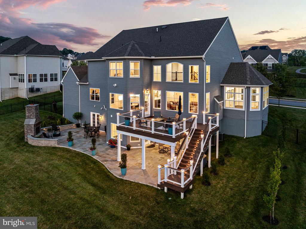 113 PARKVIEW WAY