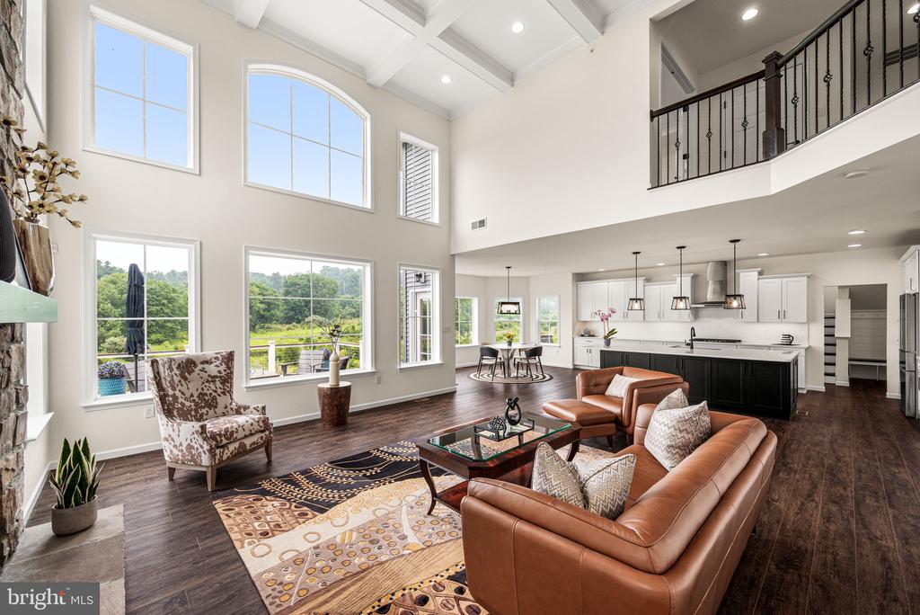 113 PARKVIEW WAY