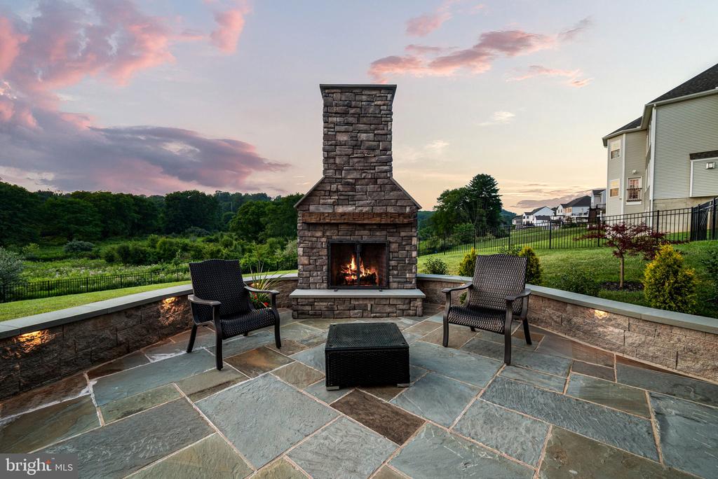 113 PARKVIEW WAY