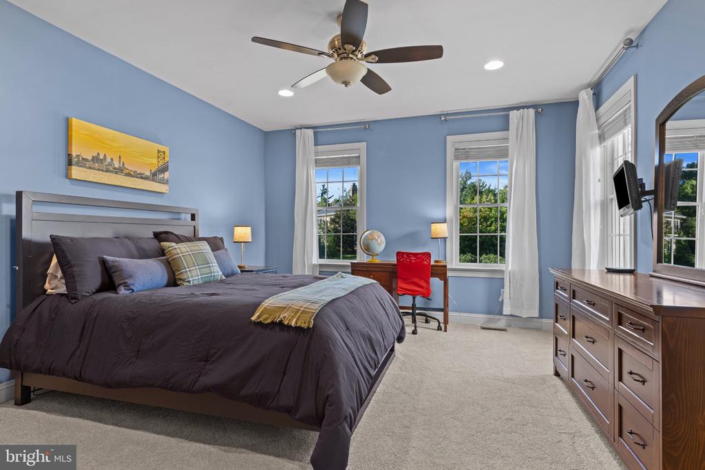 210 QUISSET LANE Unit:           