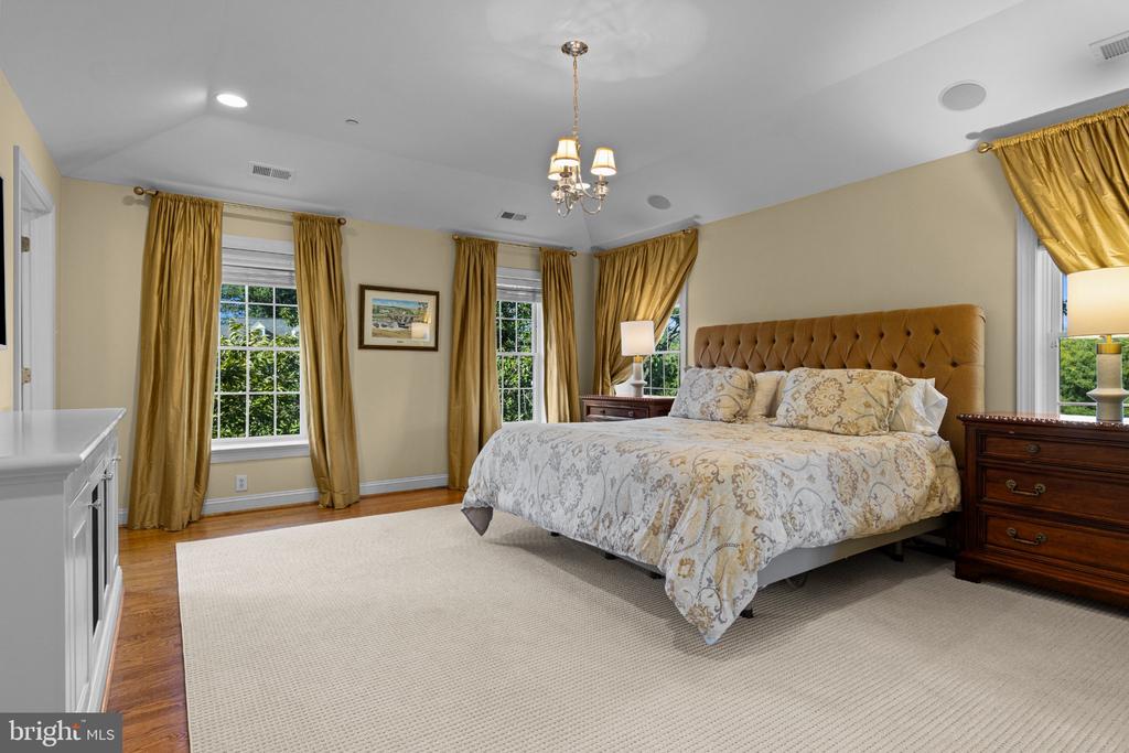 210 QUISSET LANE Unit:           