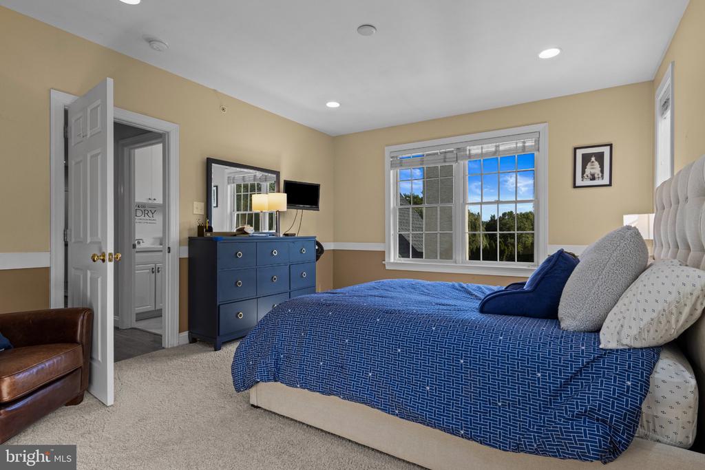 210 QUISSET LANE Unit:           