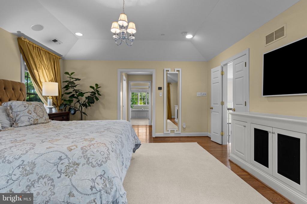 210 QUISSET LANE Unit:           