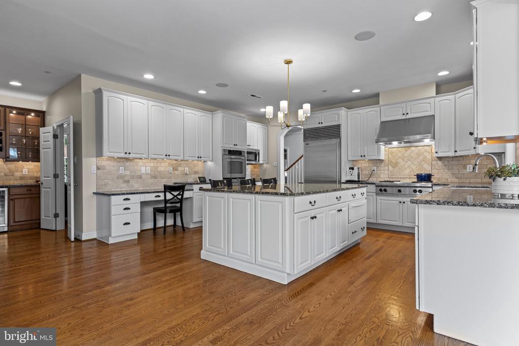 210 QUISSET LANE Unit:           