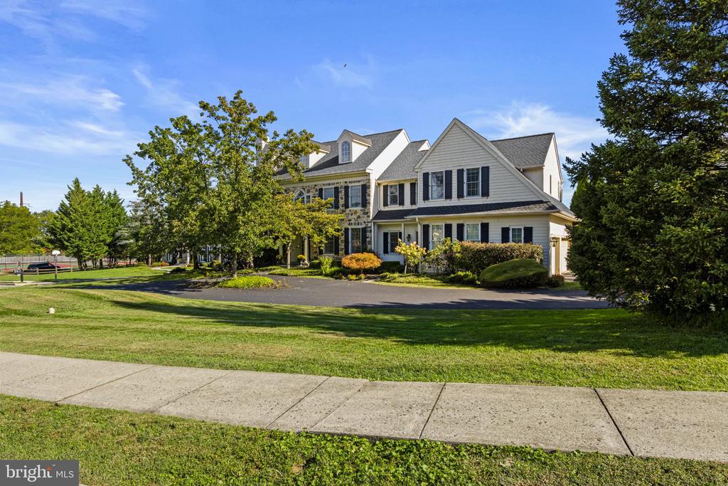 210 QUISSET LANE Unit:           