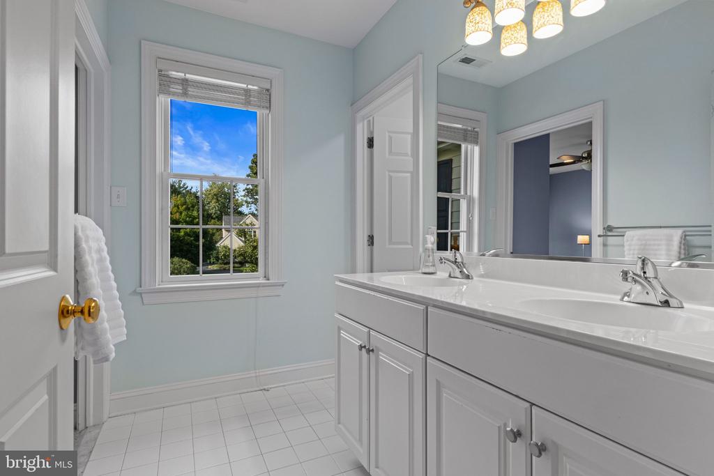210 QUISSET LANE Unit:           