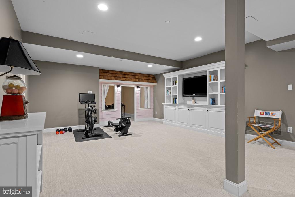 210 QUISSET LANE Unit:           