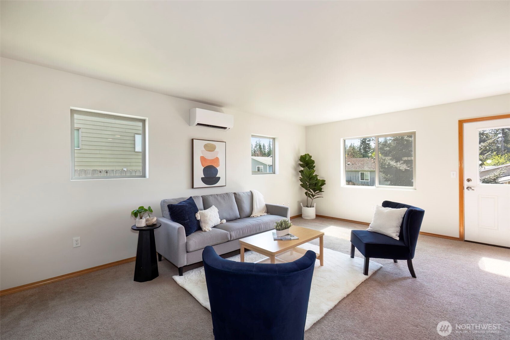 382 NE Ohenry Court