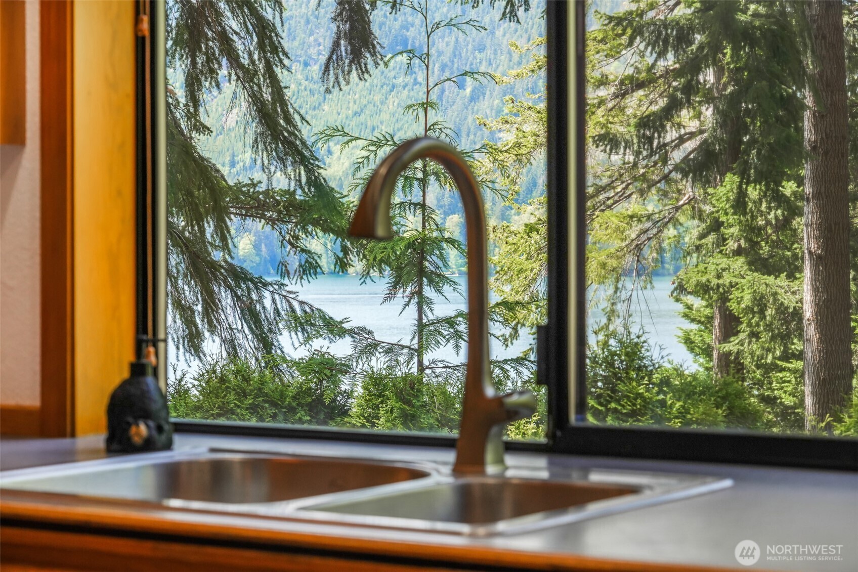 200 N Lakeshore Place