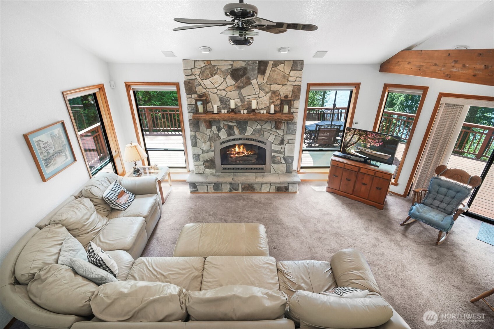 200 N Lakeshore Place