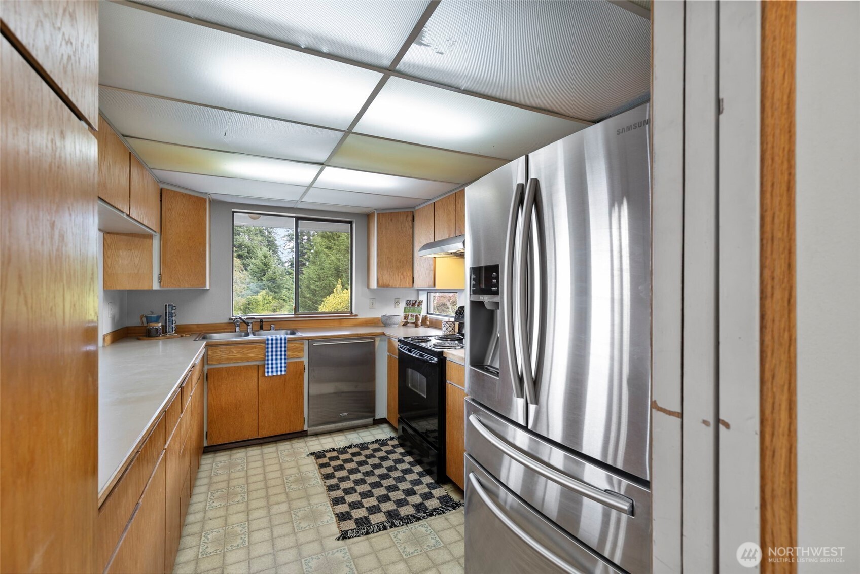 5046 NW Lakeness Road