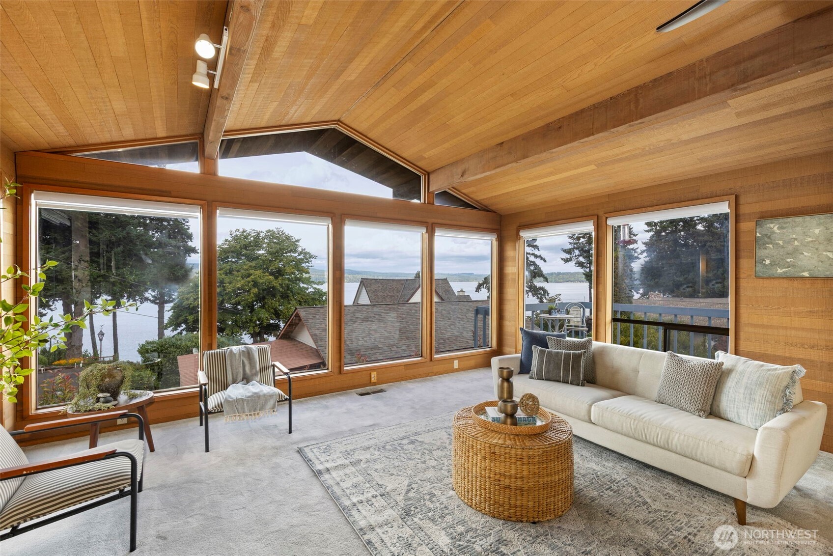 5046 NW Lakeness Road