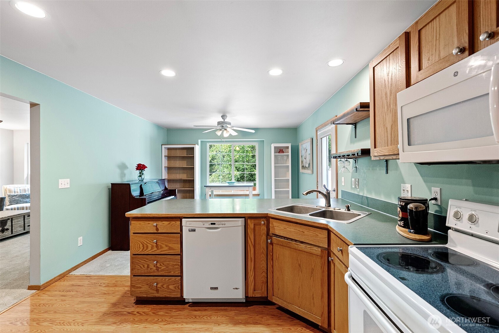 1206 NW Suzanne Court