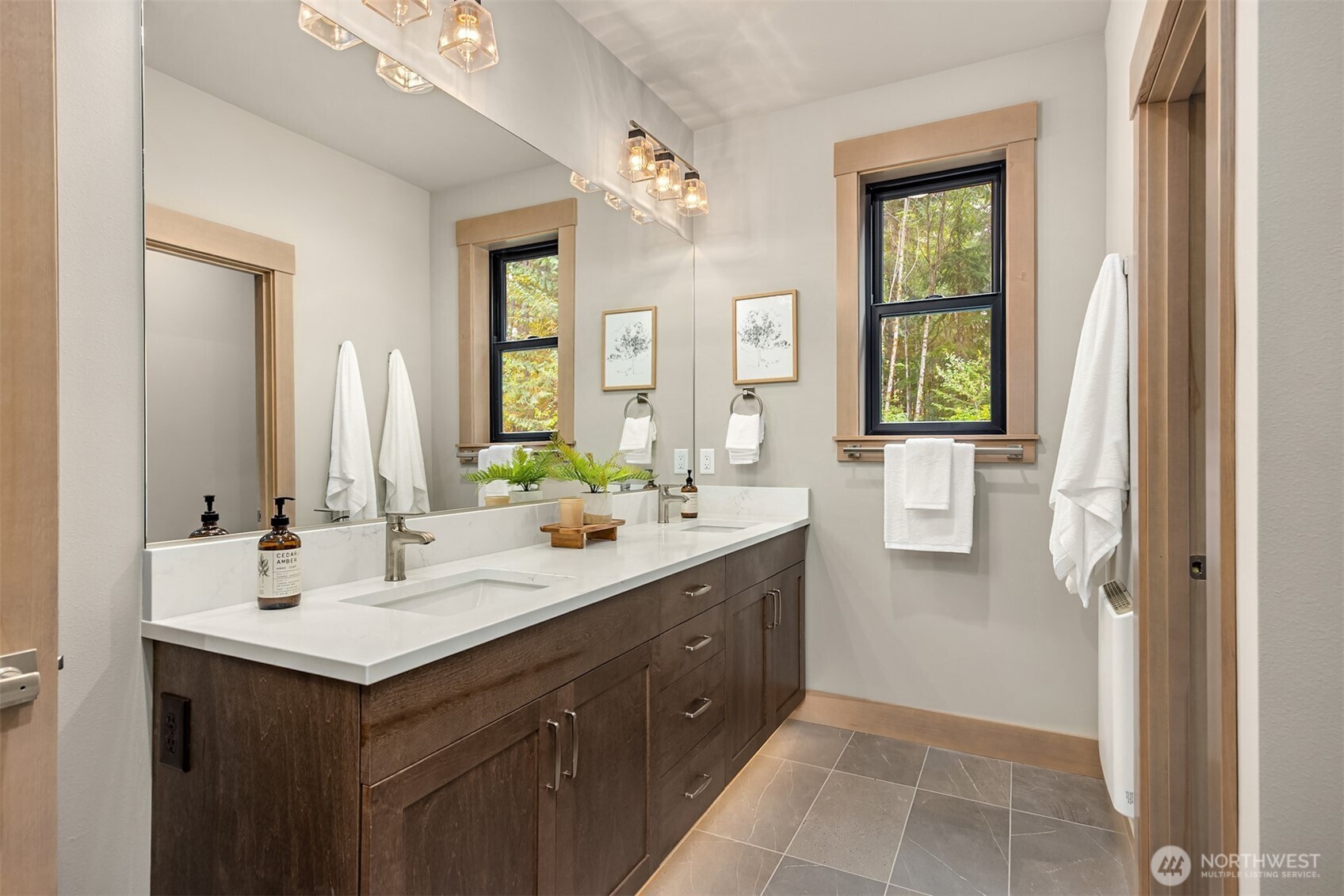 22972 S Kingston Road NE