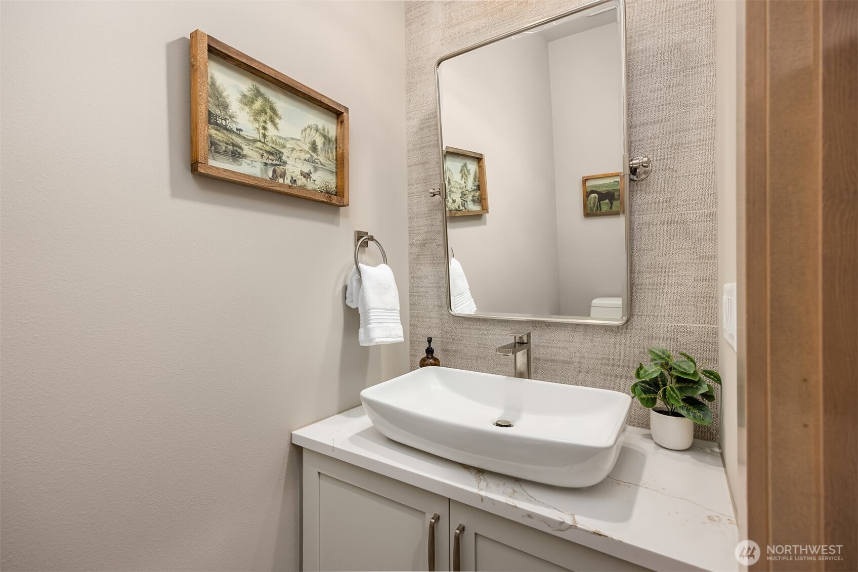 22972 S Kingston Road NE