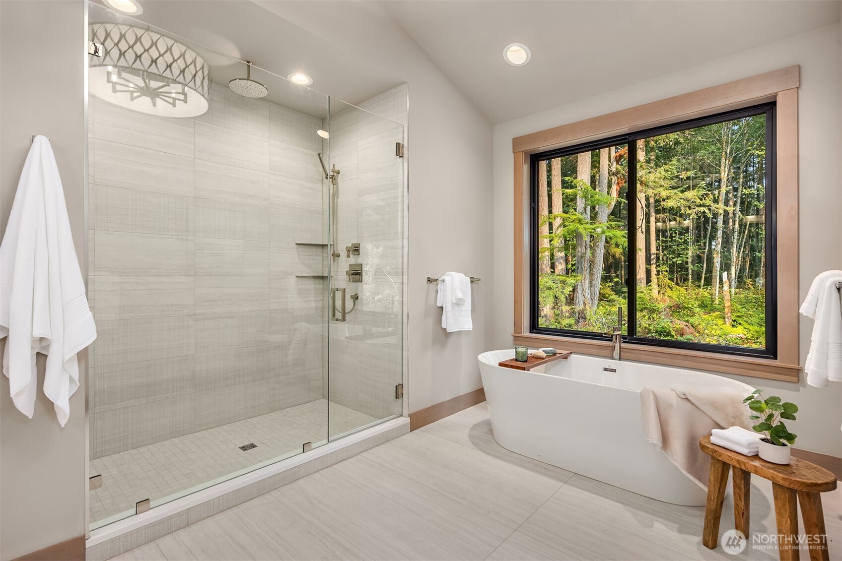 22972 S Kingston Road NE