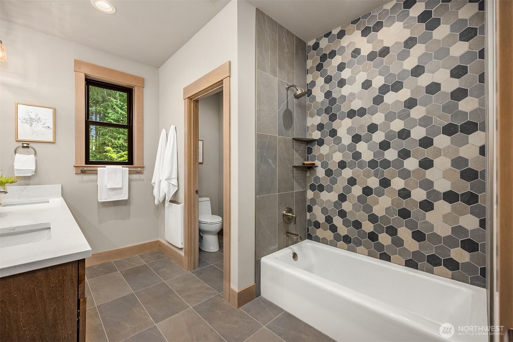 22972 S Kingston Road NE