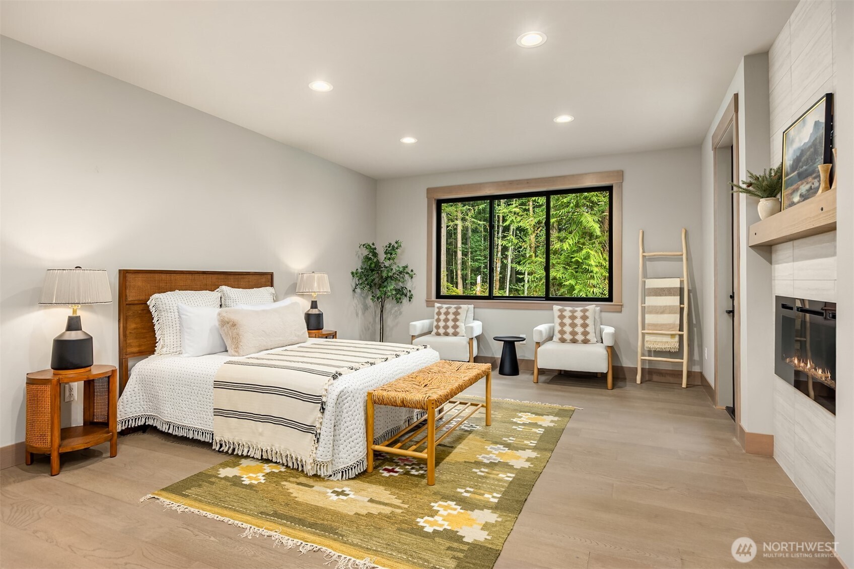 22972 S Kingston Road NE