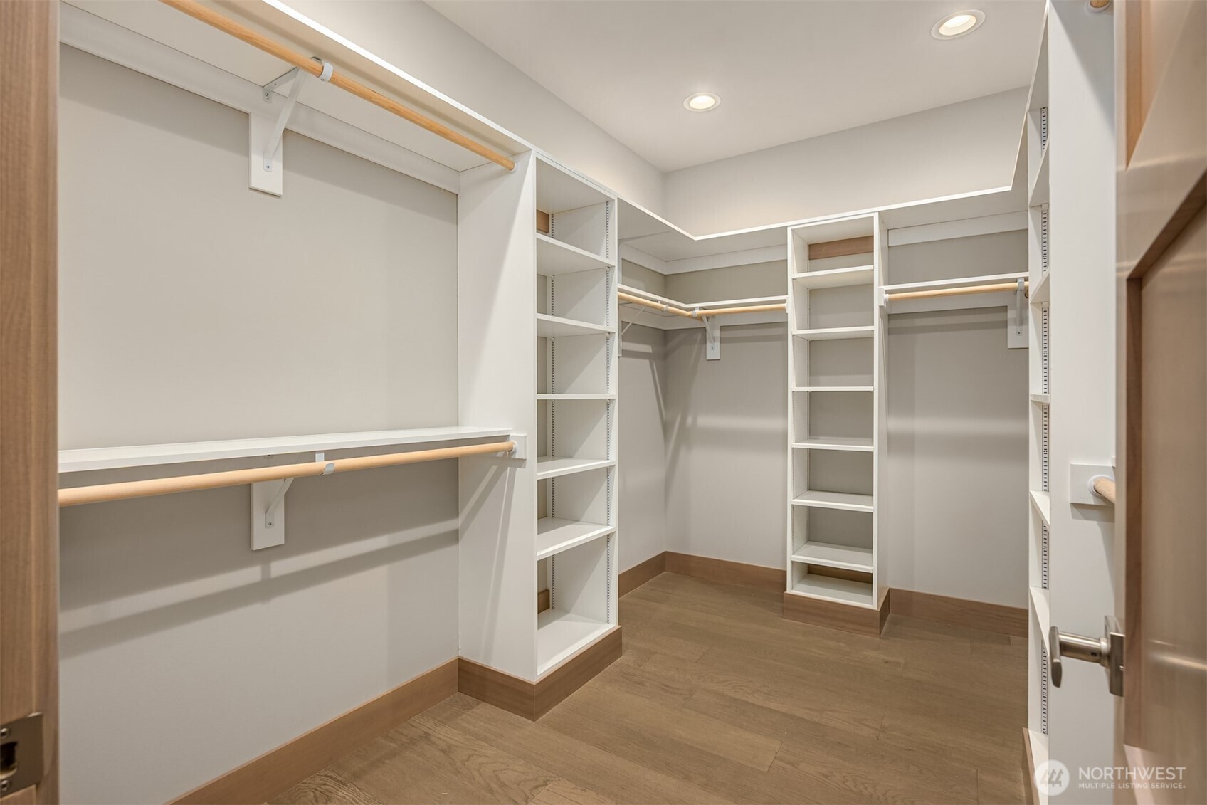 22972 S Kingston Road NE