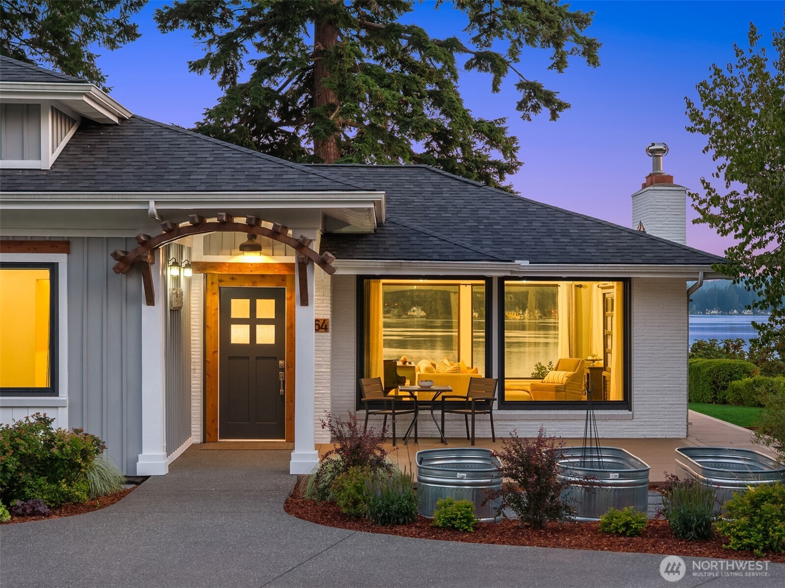 1064 NW Darling Road