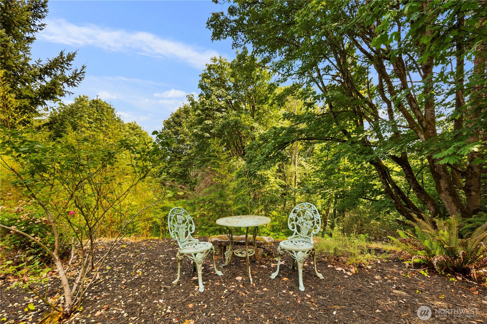 1610 NE Mt Kamela Court