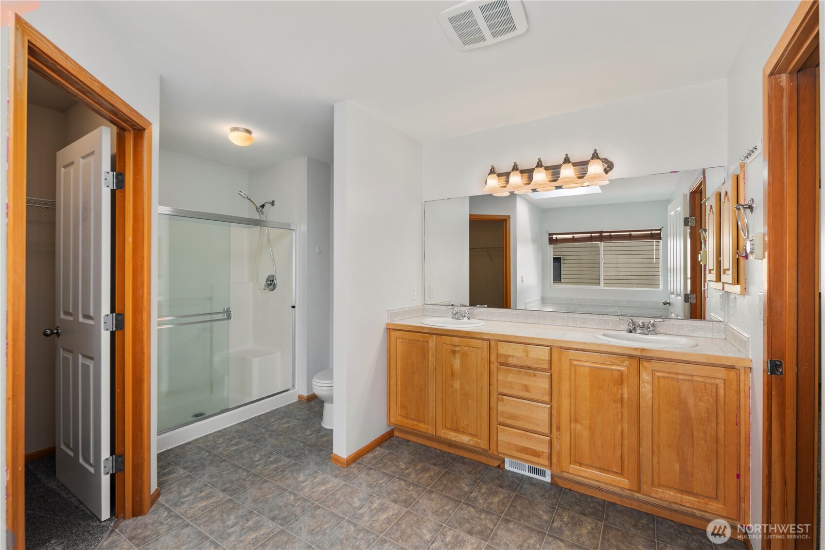 1610 NE Mt Kamela Court