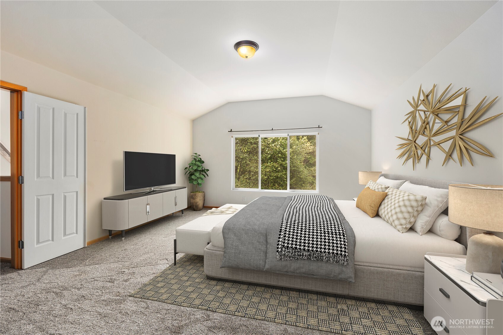 1610 NE Mt Kamela Court