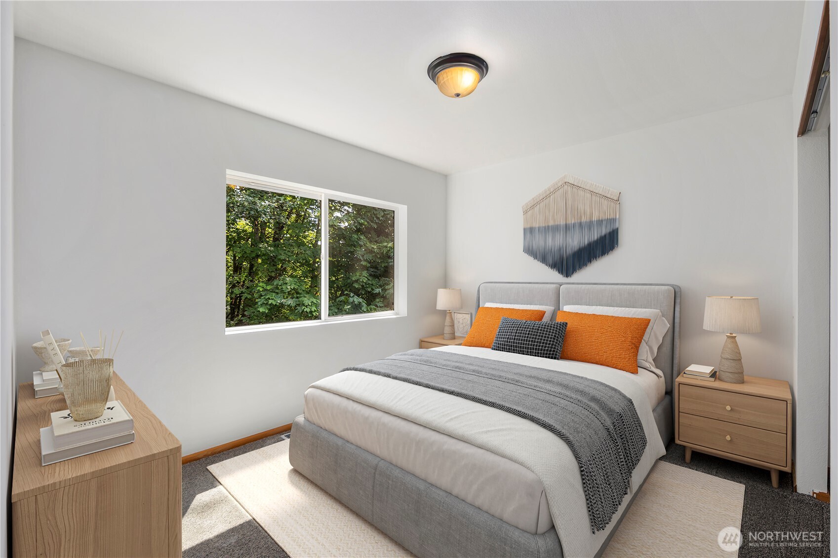 1610 NE Mt Kamela Court