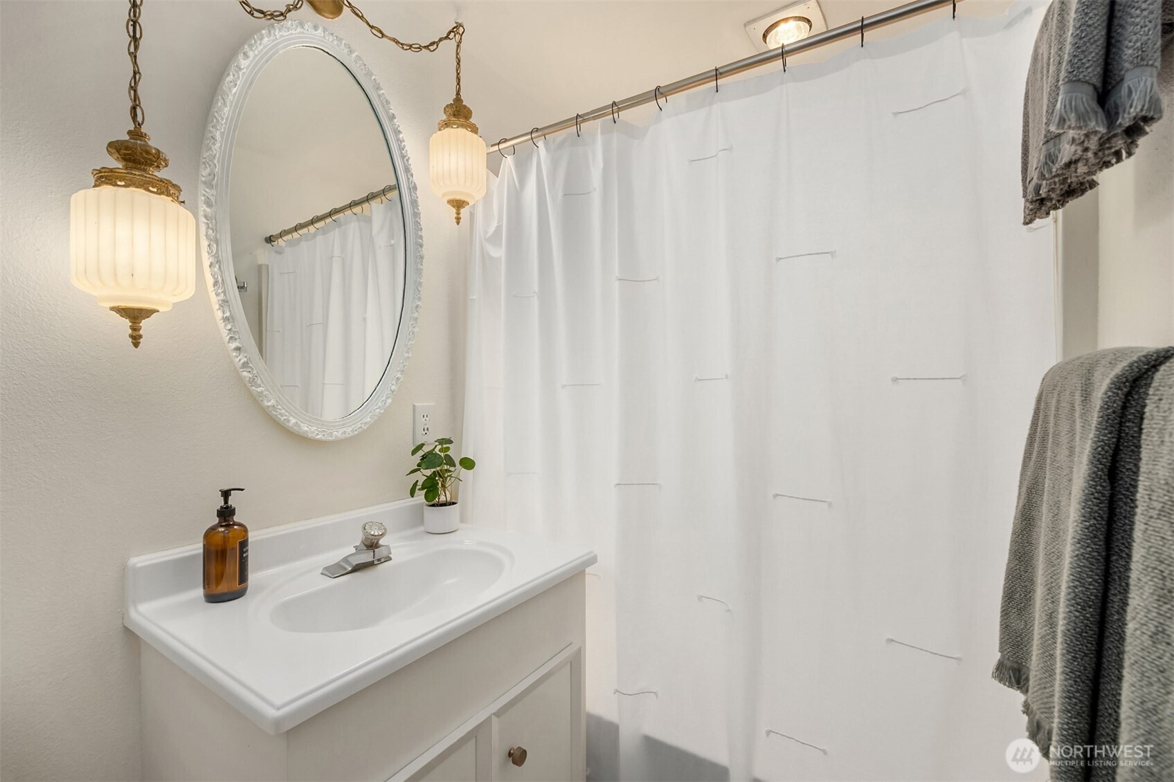 10825 Brownsville Highway NE