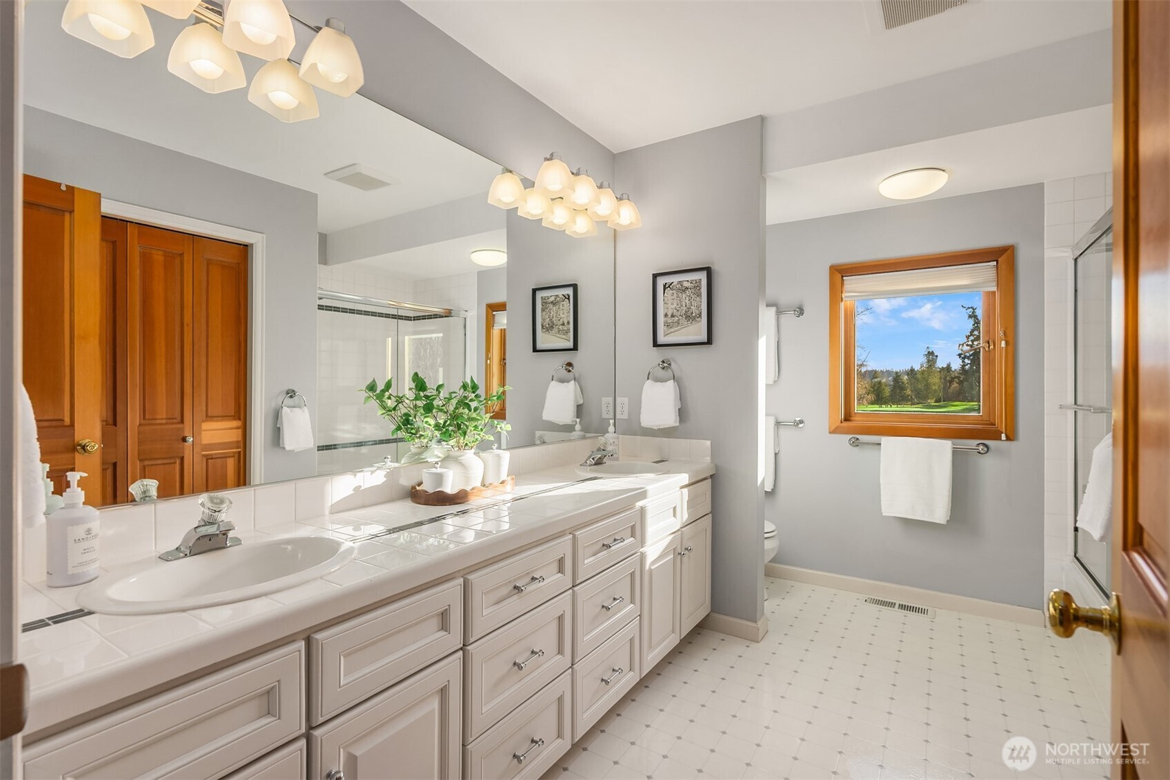 1245 High School Road NE