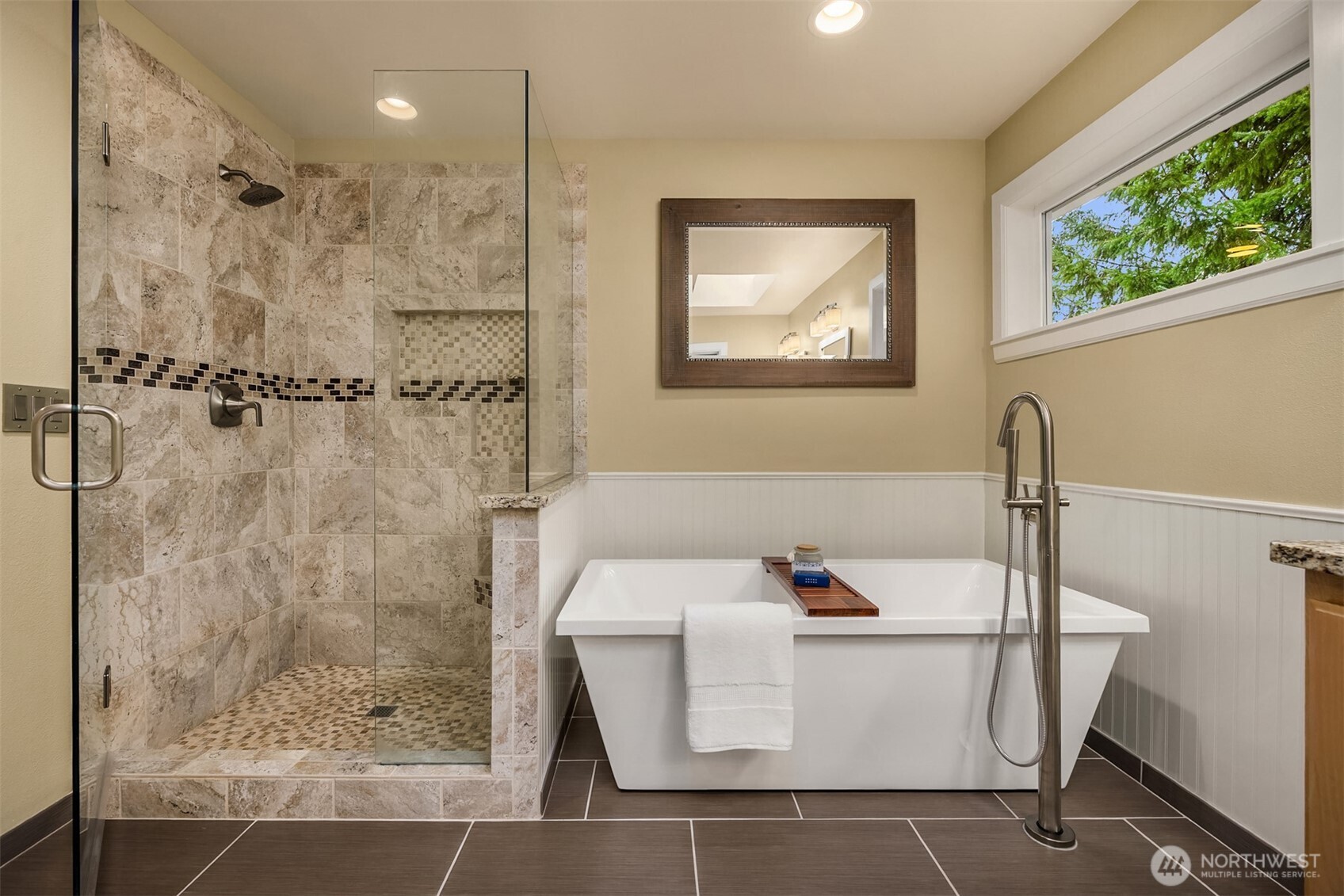 23481 Warwick Place NW