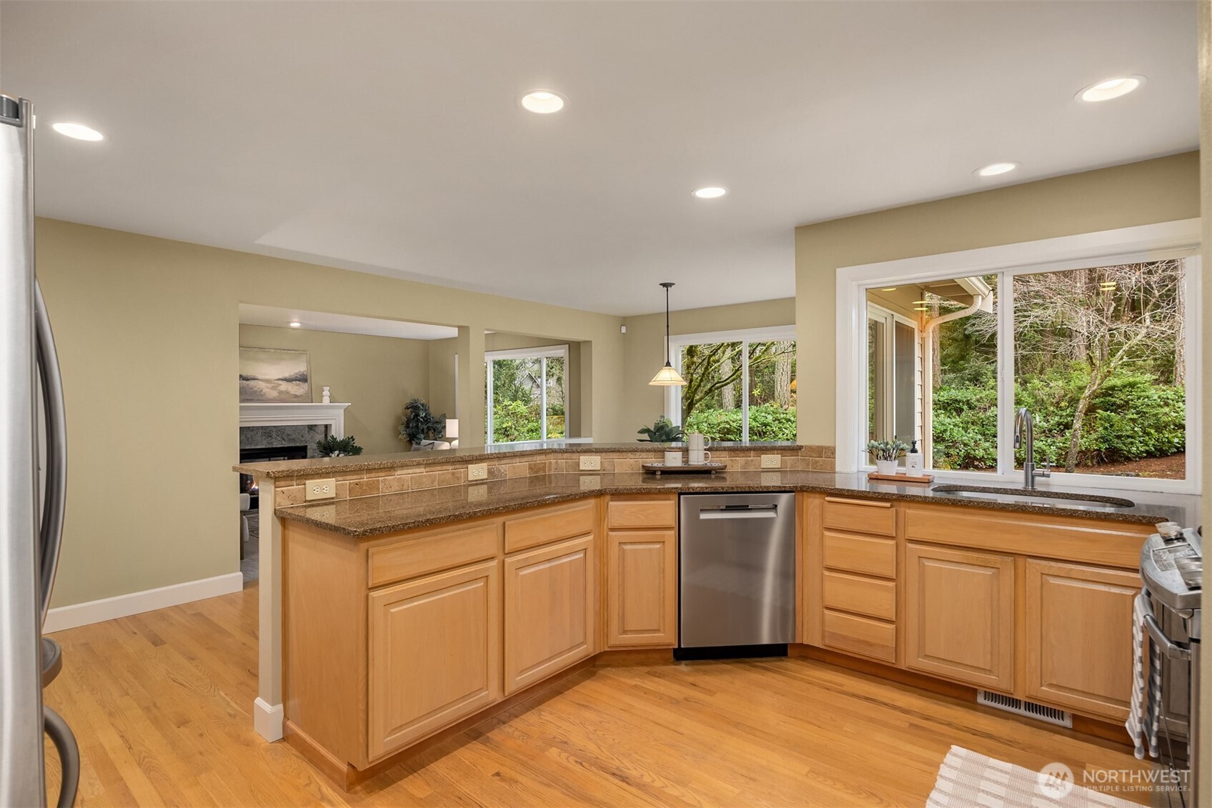 23481 Warwick Place NW