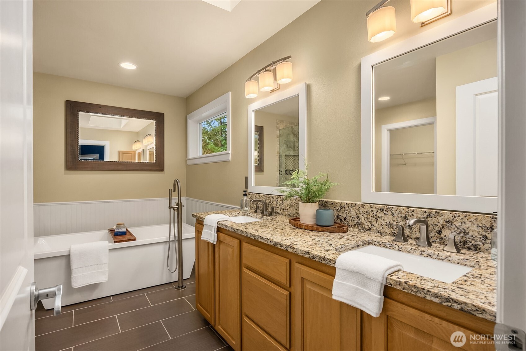 23481 Warwick Place NW